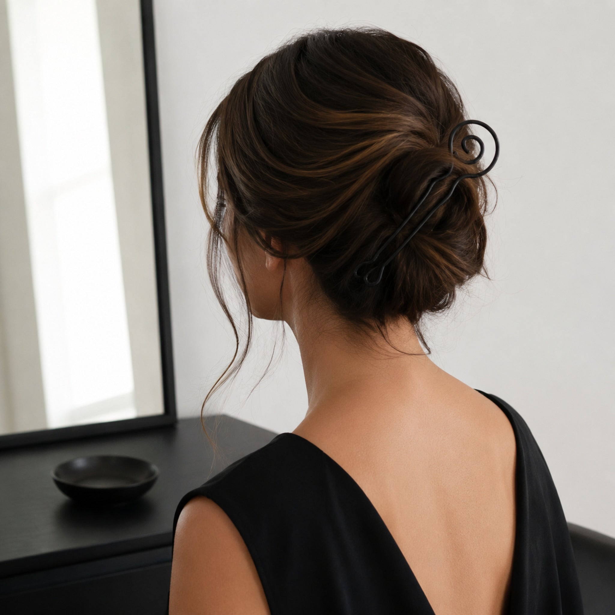 Épingle Spirale Technique – Maintien Invisible pour Chignon et Coiffure Torsadée